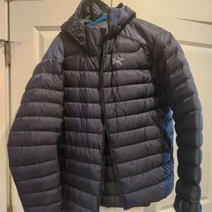Arc'teryx Men's COBALT MOON Hooded Down Puffer Jacket